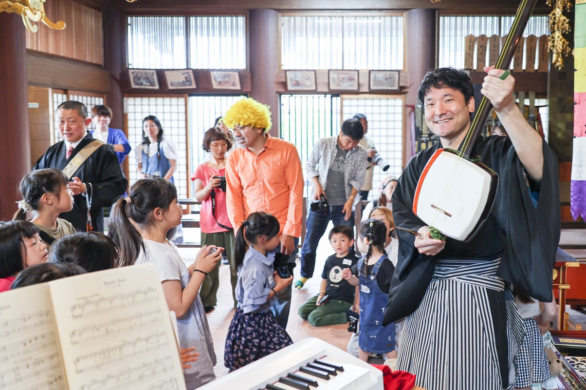 ちずカメラが撮影した「写真家　橘田龍馬さんの子供写真教室の様子」の写真