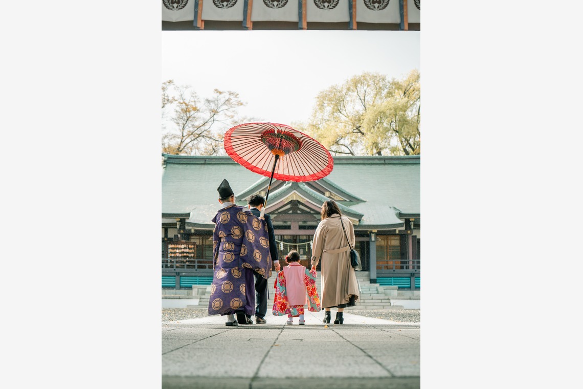 須田桃加が撮影した写真のアルバム「護国神社七五三」