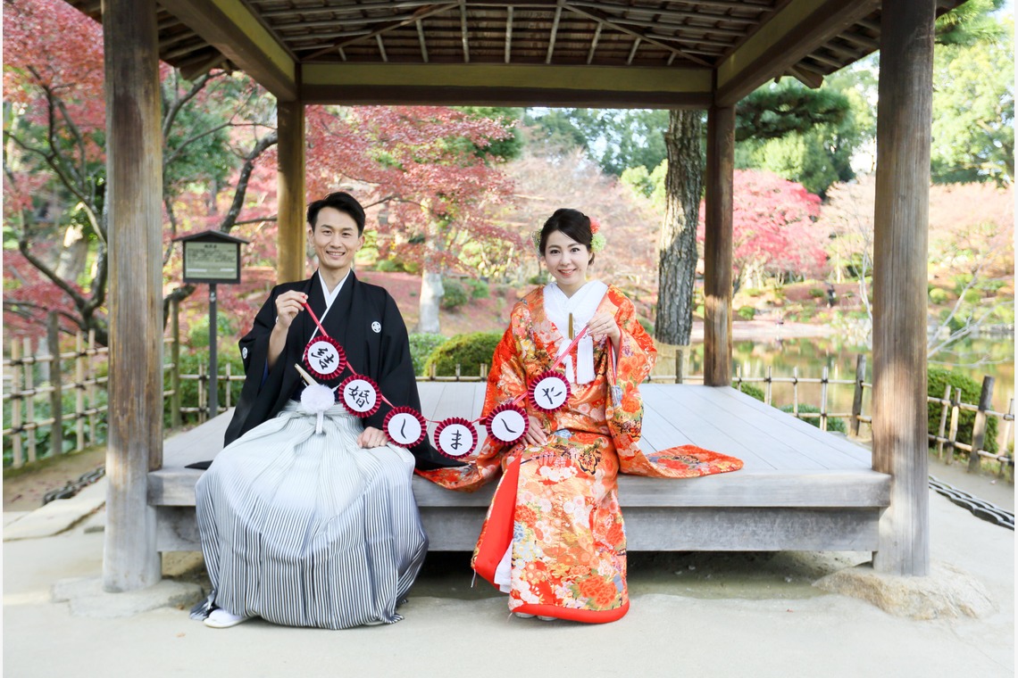 KIKIウェディングが撮影した「紅葉の和風庭園」の写真