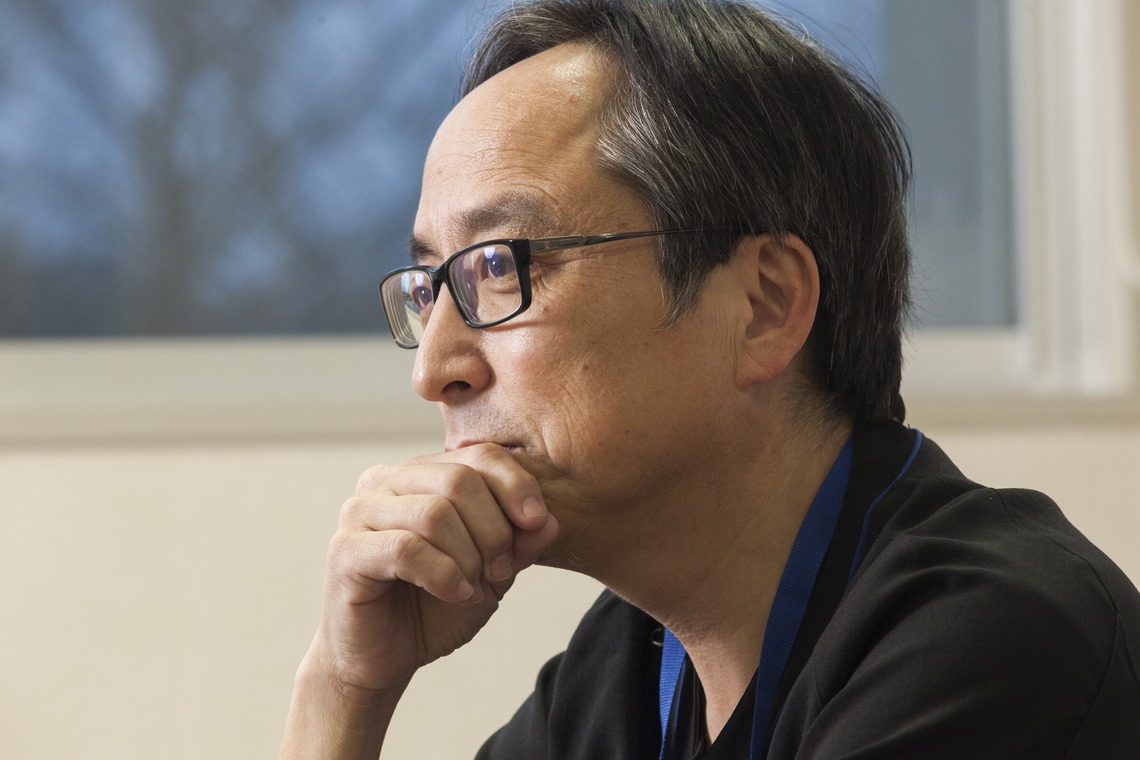 伊東昌信が撮影した「インタビュー　ポートレート」の写真