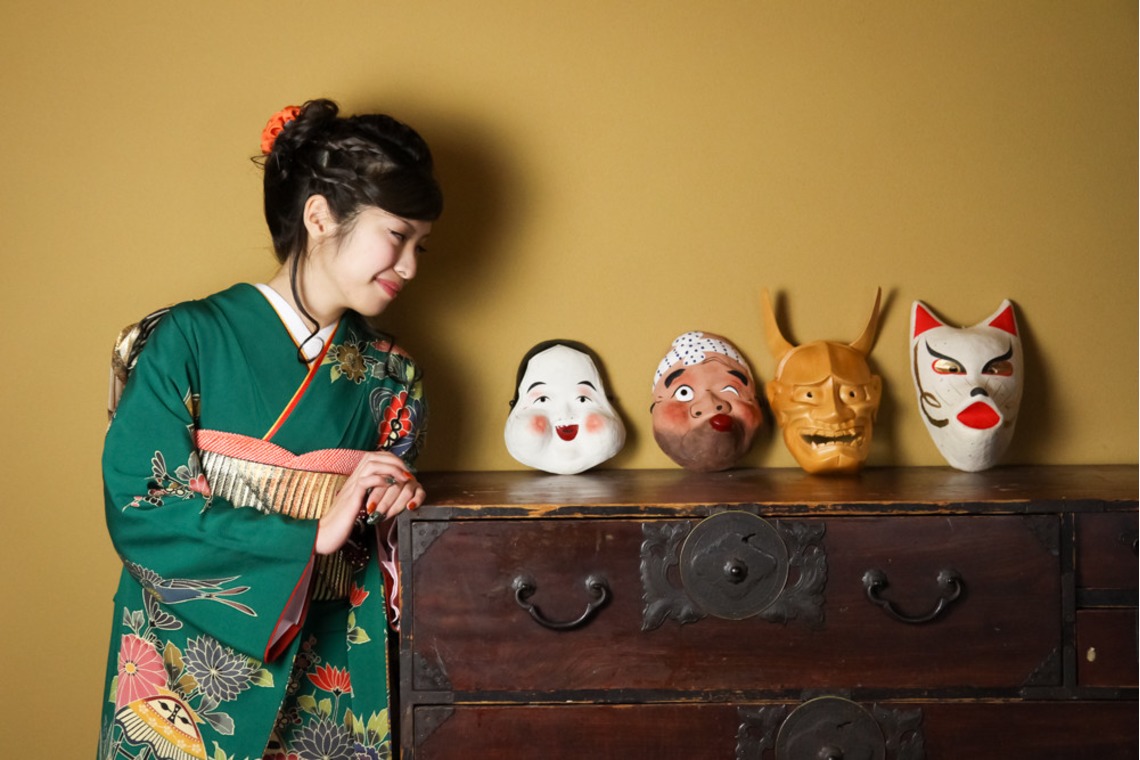 スマイルハンターが出張撮影した家族写真(キッズ,ベビーフォト)などが写った「成人式フォト」の家族写真