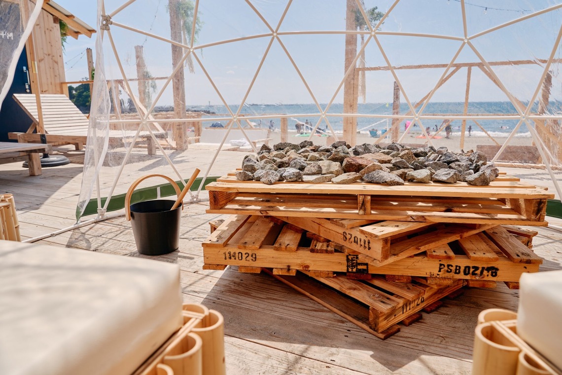 坂元寿行が撮影した「海の家の撮影」の写真