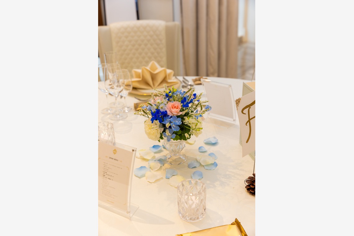 内海　利彦が撮影した「披露宴会場の花装」の写真