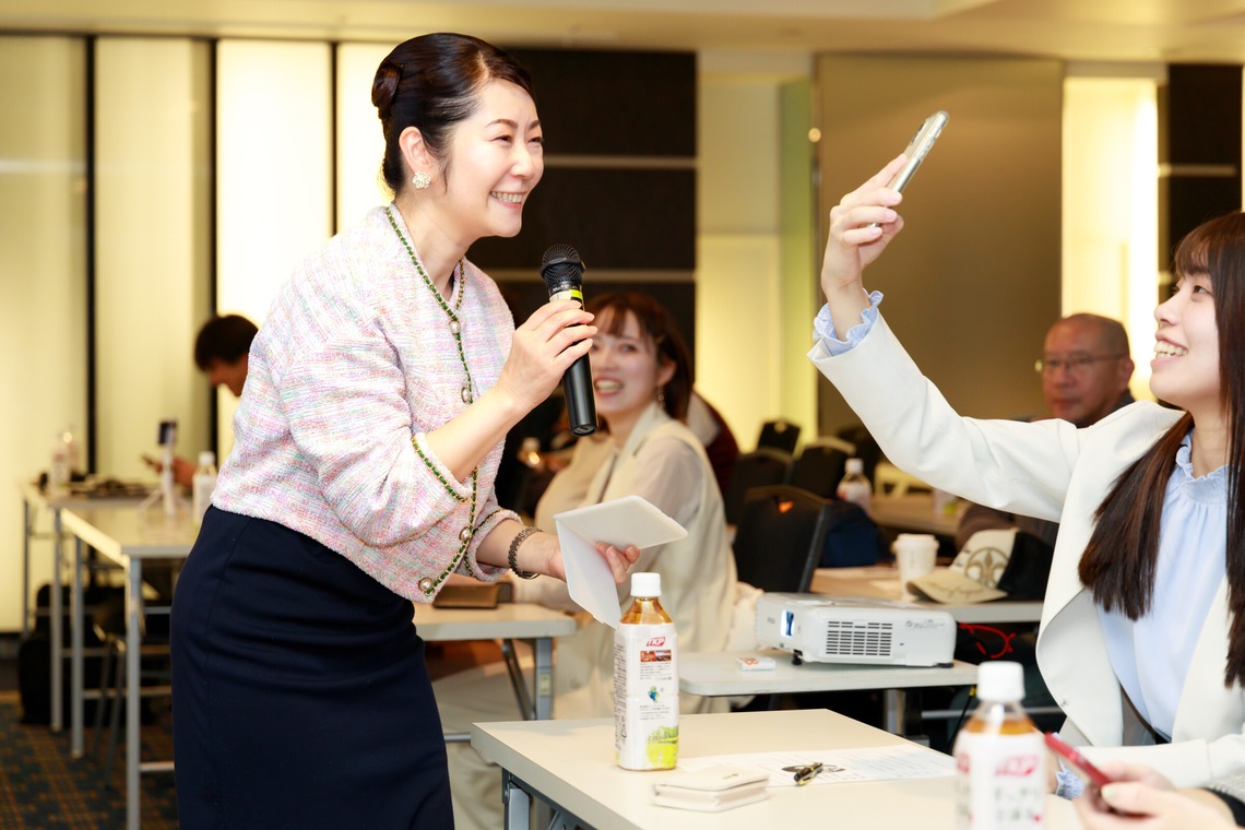 真方　祥が撮影した「セミナー」の写真