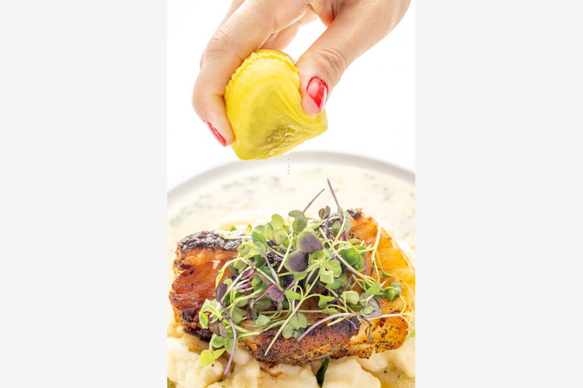 富岡敦が撮影した「ニューヨーク　ステーキハウス撮影」の写真