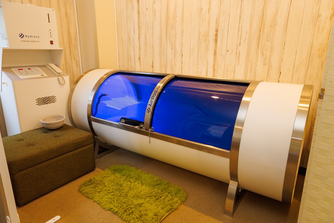 Yusuke Usuiが撮影した「水素カプセル MOPI 内観・人物撮影」の写真