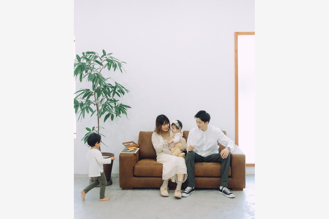 関西不動産販売株式会社が出張撮影した家族写真(キッズ,ベビーフォト)などが写った「家族写真」の家族写真