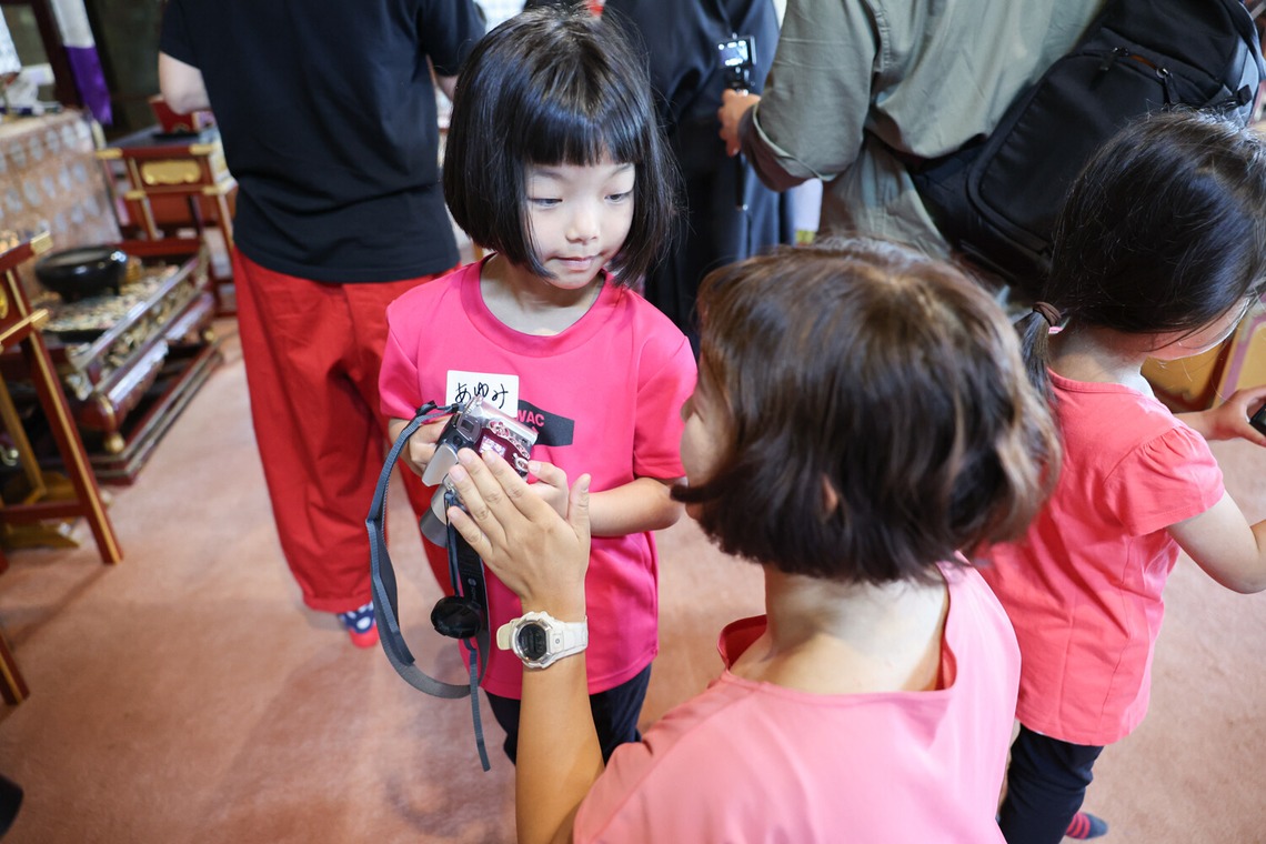ちずカメラが撮影した「写真家　橘田龍馬さんの子供写真教室の様子」の写真