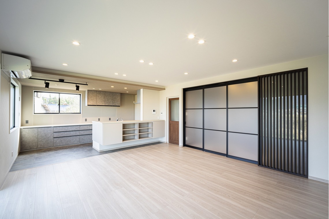 神宮啓佑が撮影した写真のアルバム「竣工撮影」