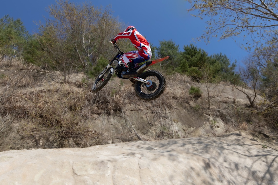 板橋薫平が撮影した写真のアルバム「山崎選手プロモーション撮影」