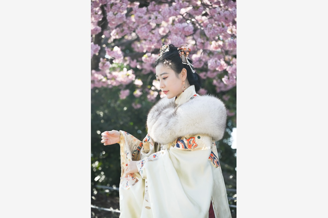 寫樂斎が撮影した写真のアルバム「大学卒業記念（江の島）」