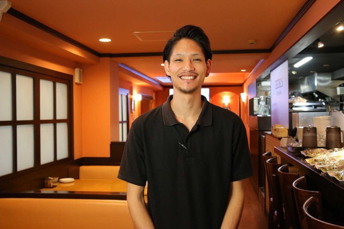 世登理恵が撮影した写真のアルバム「飲食店の人物写真」