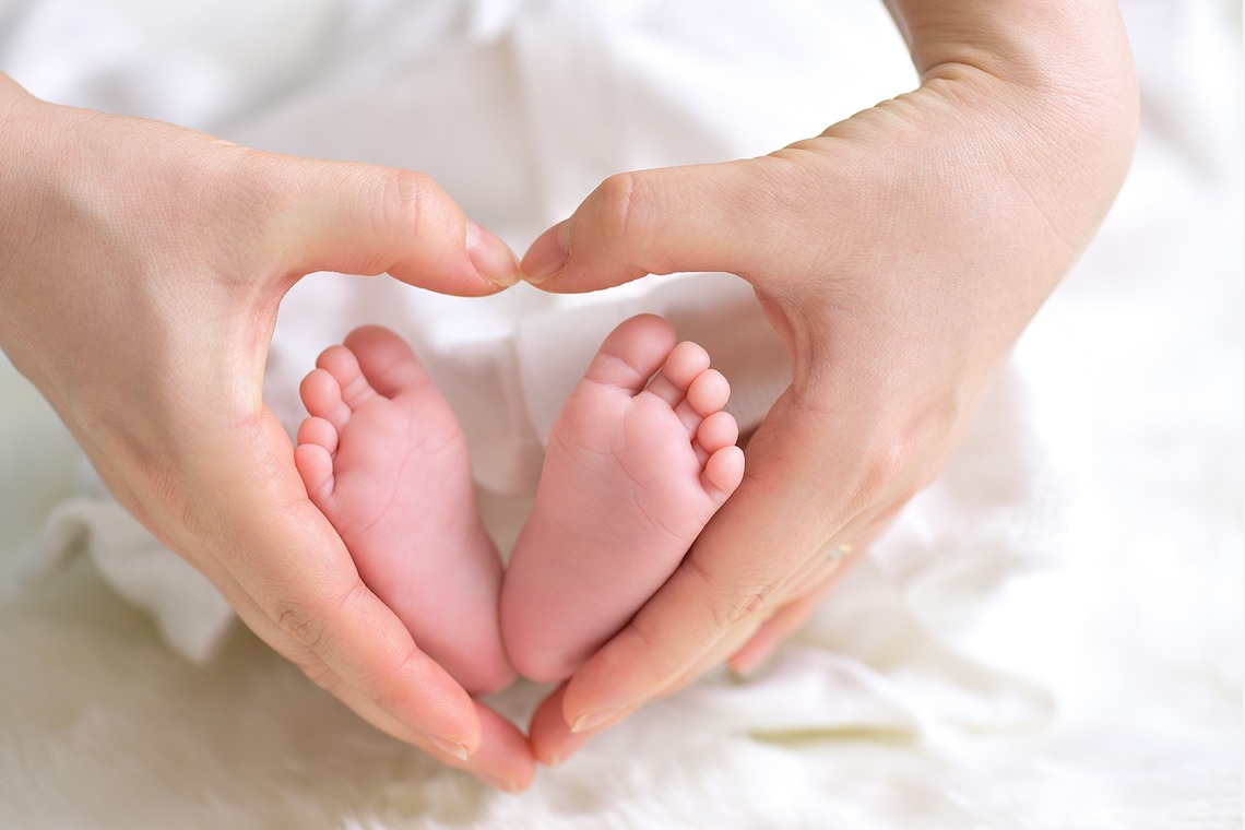 Design studio lumière（井上 敦仁）が撮影したスタジオ撮影のアルバム「ニューボーンフォト」