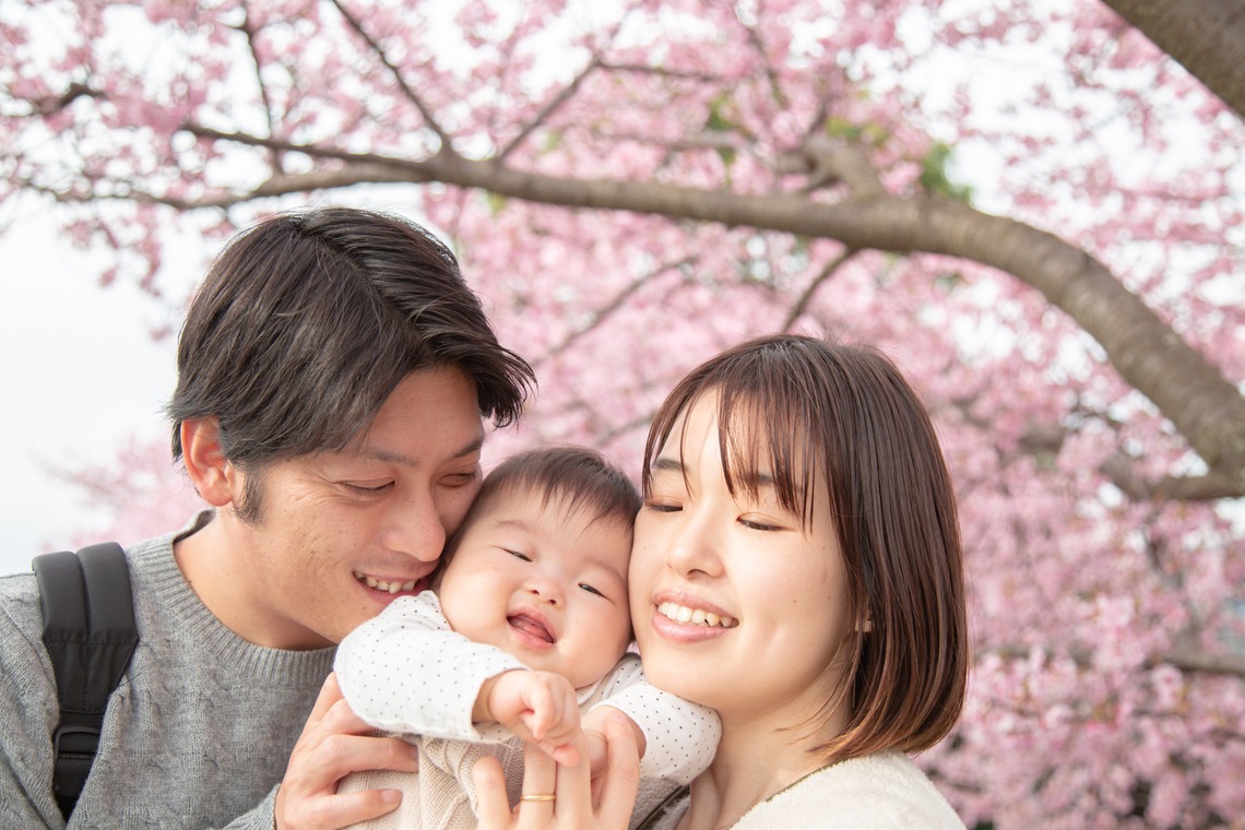 ゆのみふぉとが出張撮影した家族写真(キッズ,ベビーフォト)などが写った「桜とお写真」の家族写真
