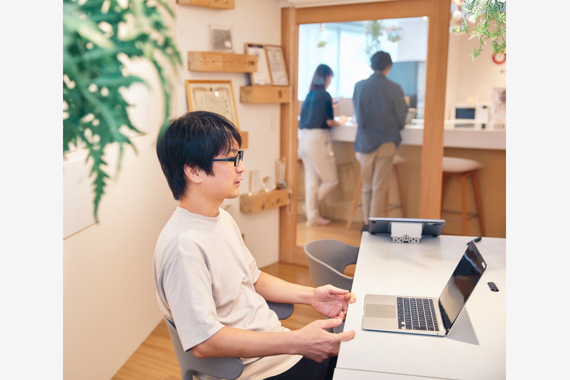 Shun Kanazawaが撮影した「法人様インタビューカット」の写真