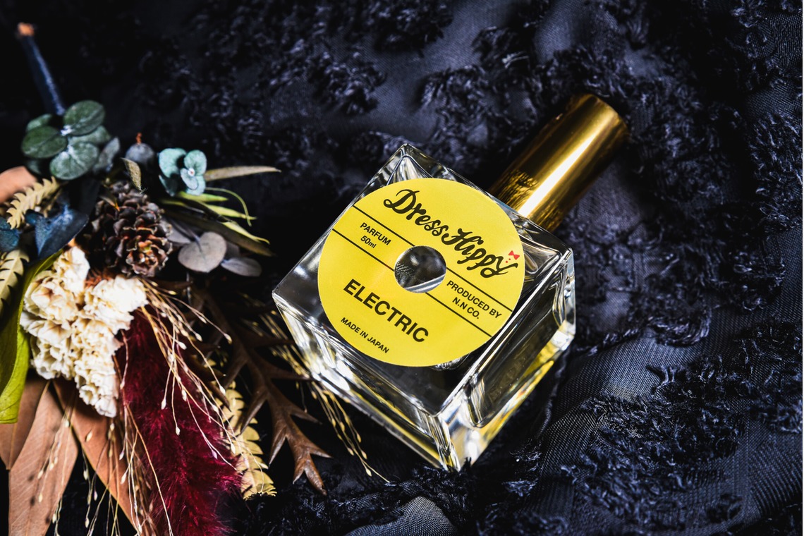 Yu Takahashiが撮影した写真のアルバム「【商品撮影】香水ボトル」