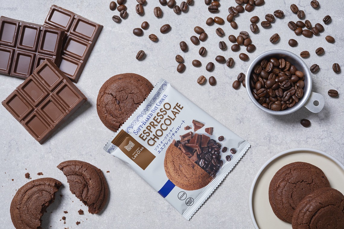 土肥さやかが撮影した写真のアルバム「スイーツ・パン」