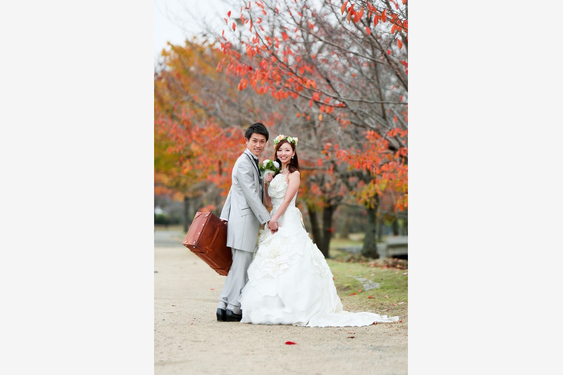 KIKIウェディングが撮影した「紅葉の広島城と公園」の写真
