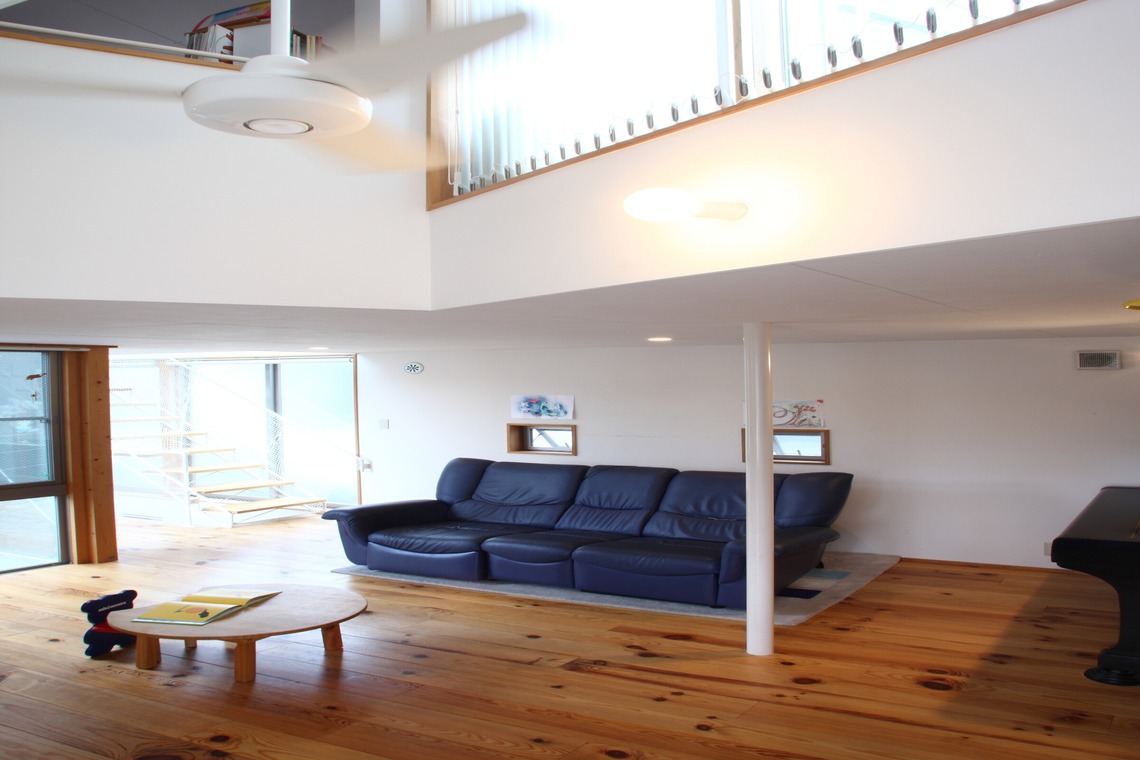 森安　照が撮影した写真のアルバム「インテリア」