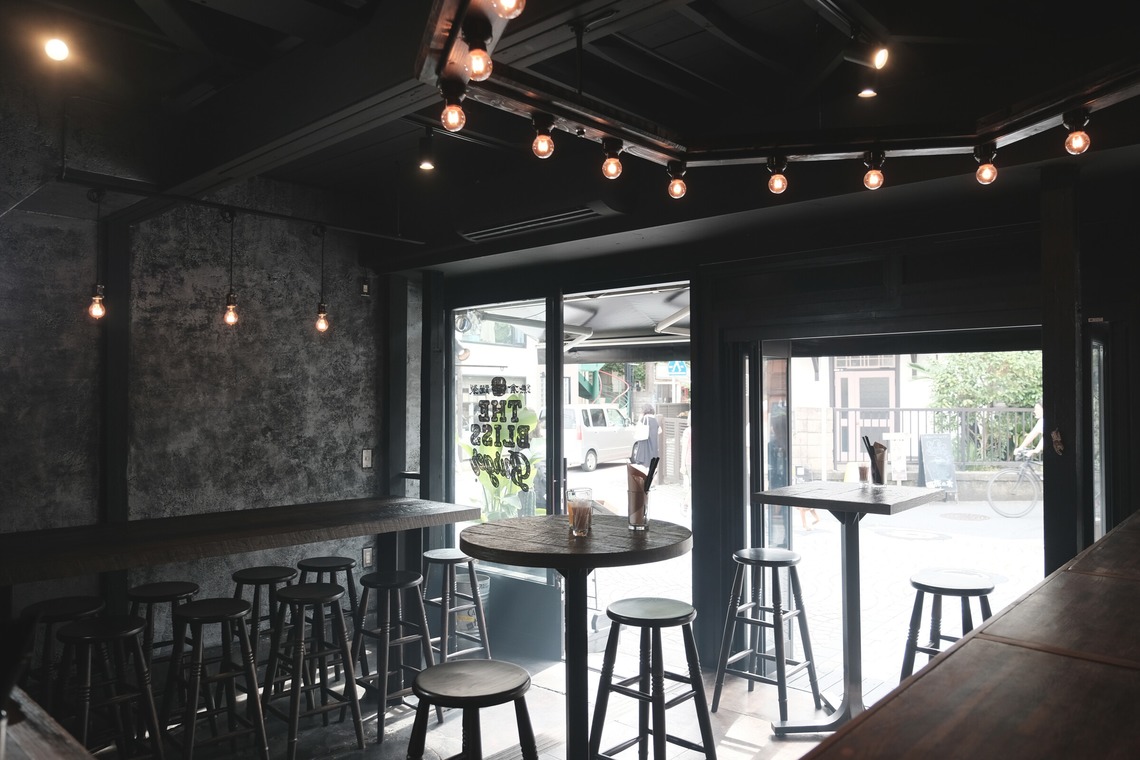 土門巧が撮影した写真のアルバム「THE BLISS BURGER」