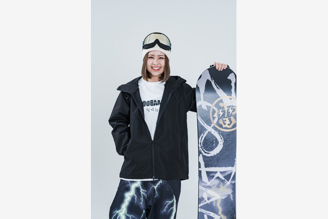 山内康平が撮影した写真のアルバム「スノーボード・ウェアブランドスタジオ撮影」