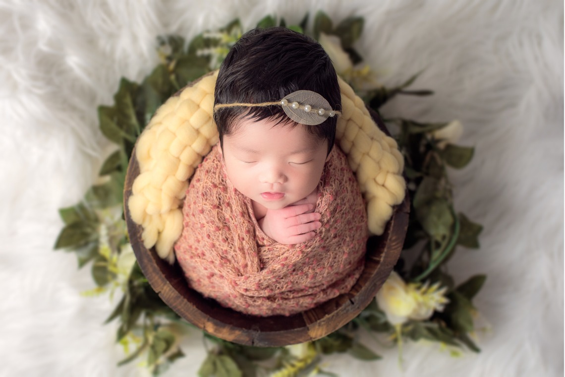 AXiS Photo Servise 藤井靖史が出張撮影した家族写真(キッズ,ベビーフォト)などが写った「ニューボーンフォト」の家族写真