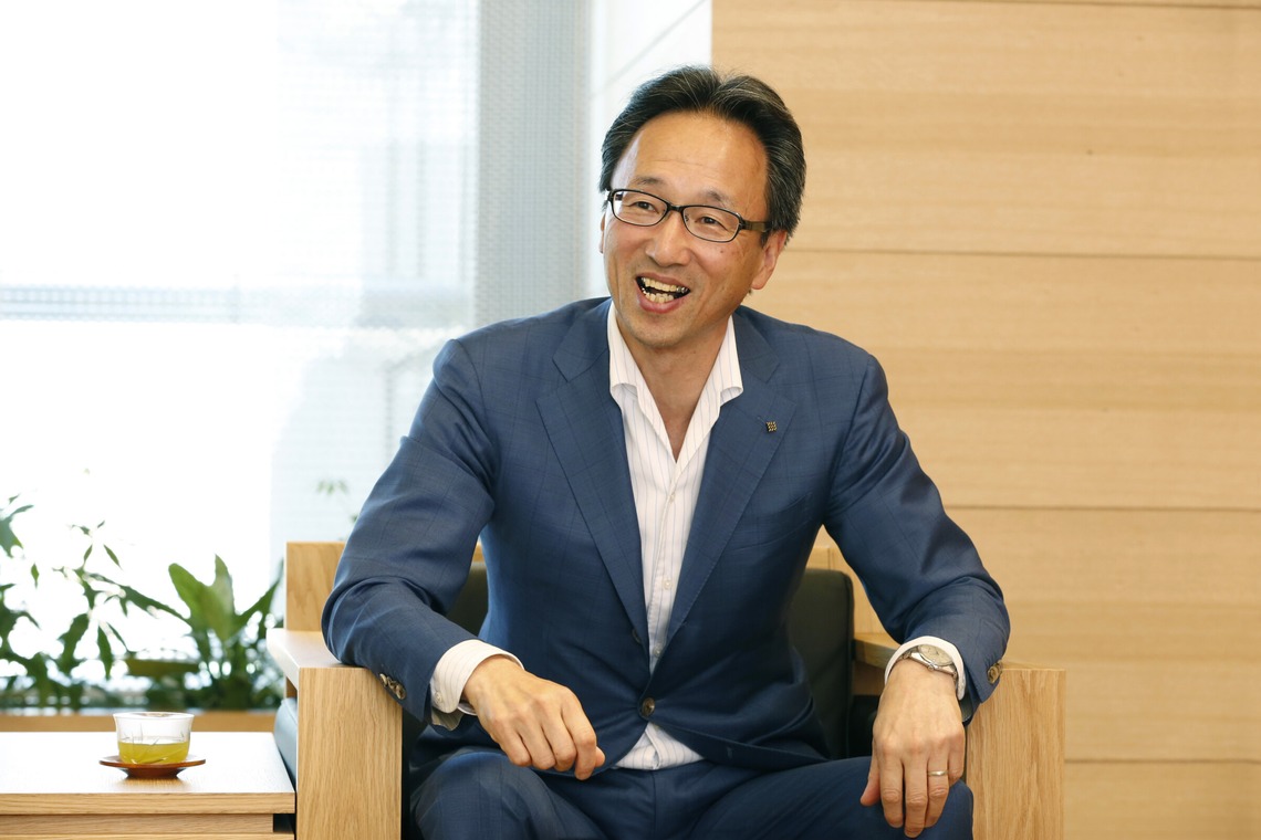 村田わかな広告写真が撮影した「日経Gooday インタビュー」の写真