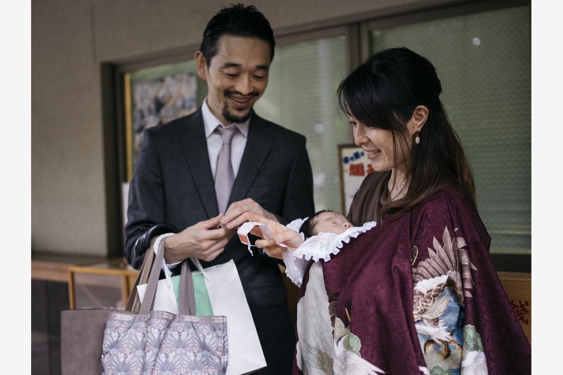 植村由理が出張撮影した家族写真(キッズ,ベビーフォト)などが写った「お宮参り at 代々木八幡宮」の家族写真