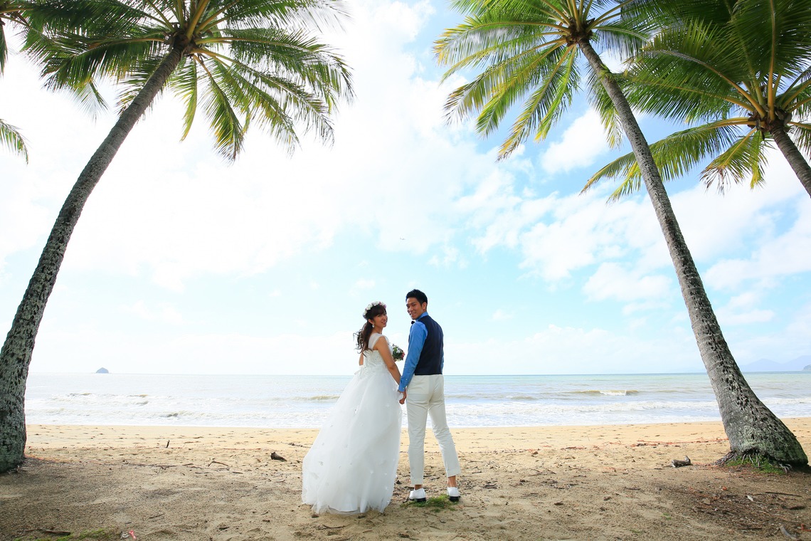 ケアンズ レンズ フォトグラフィーが撮影した写真のアルバム「パームコーブビーチ周辺でのウェディング前撮りロケーション撮影」