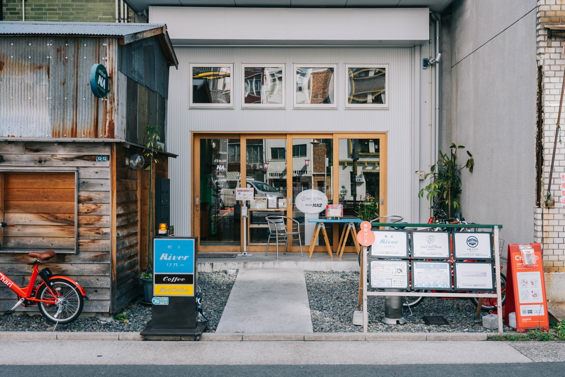 鈴木英治が撮影した写真のアルバム「外観・内装」