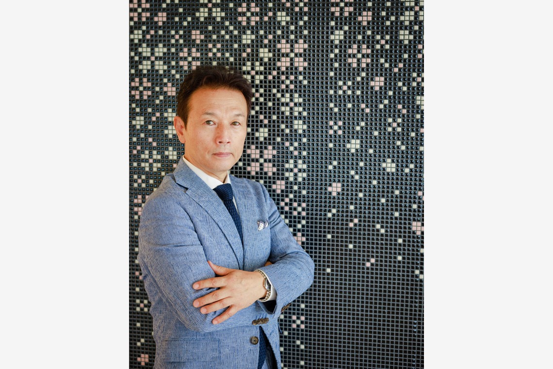 ちずカメラが撮影した写真のアルバム「スーツ」