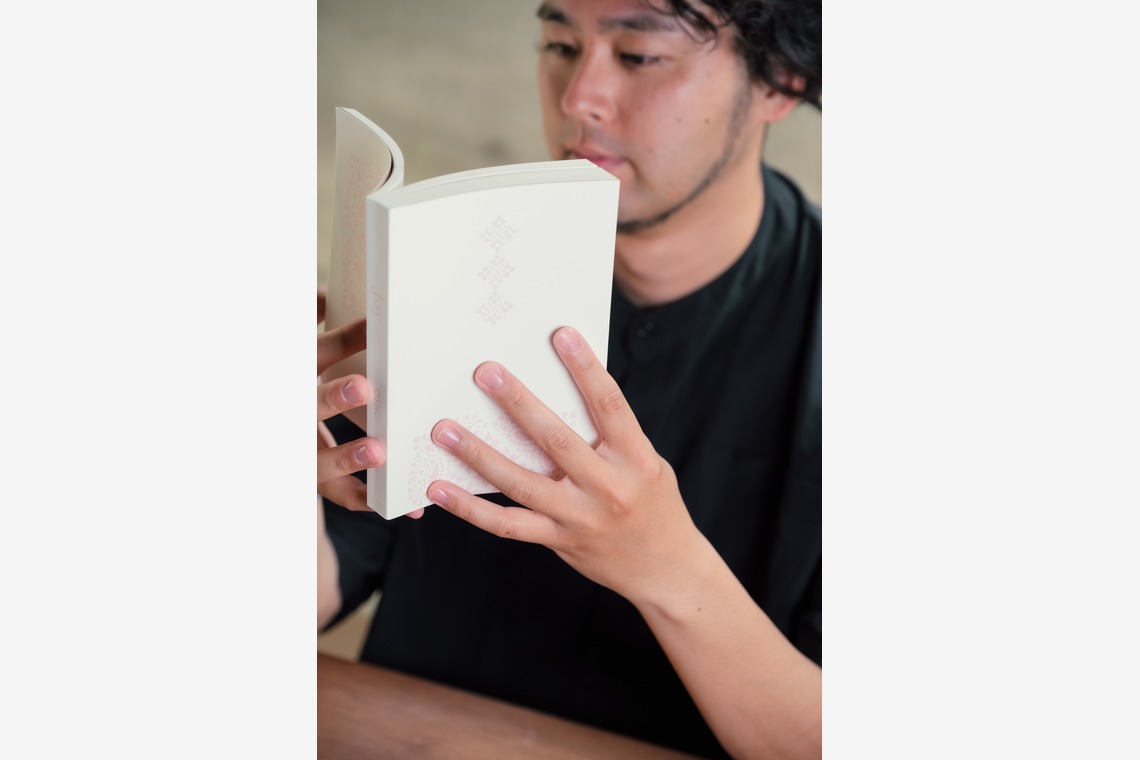 西村ユウトが撮影した「ポートレート_ネイルサロン」の写真