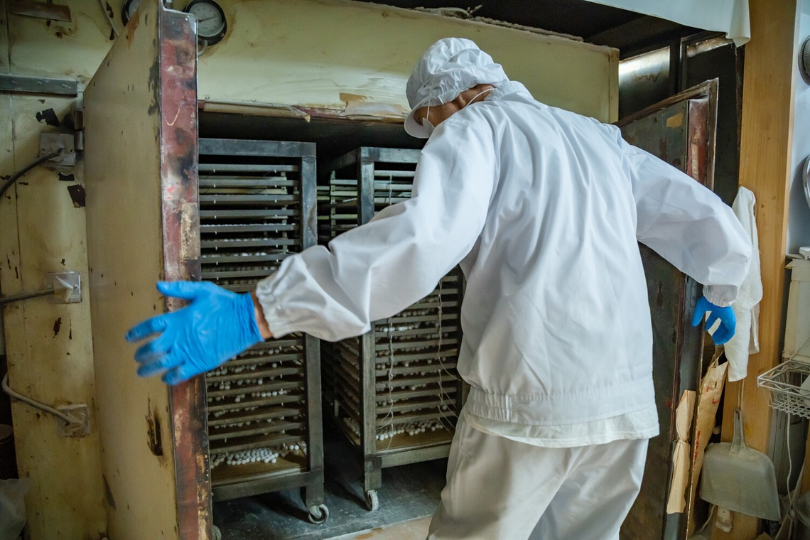 岩城慶子が撮影した写真のアルバム「イコマ製菓本舗様　奈良県生駒市」