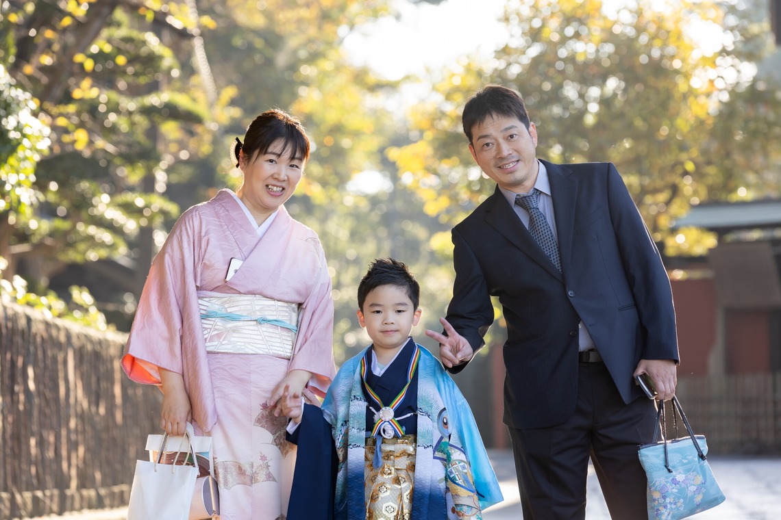 出張撮影くろさわが出張撮影した家族写真(キッズ,ベビーフォト)などが写った「七五三」の家族写真