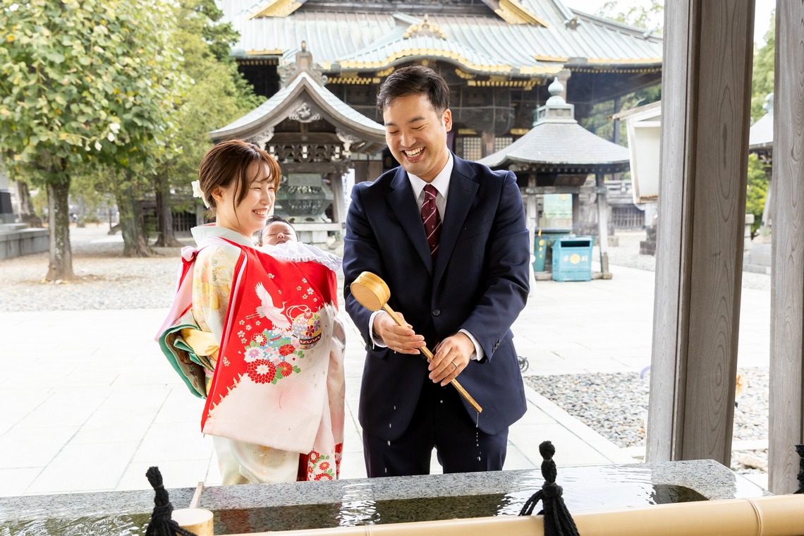 出張撮影くろさわが出張撮影した家族写真(キッズ,ベビーフォト)などが写った「お宮参り」の家族写真