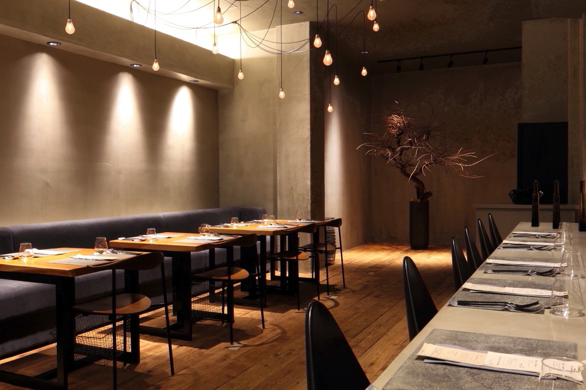 森安　照が撮影した「ワイン・シャンパン・レストラン内観・イメージカット」の写真