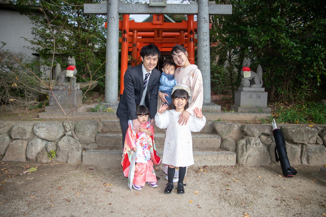 岩坪眞一郎が撮影した七五三フォトのアルバム「家族で七五三お宮参り」