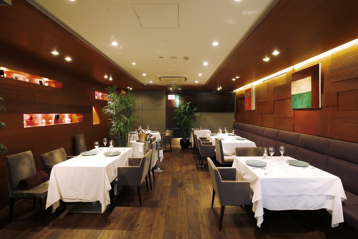 吉本光宏が撮影した写真のアルバム「内観外観」