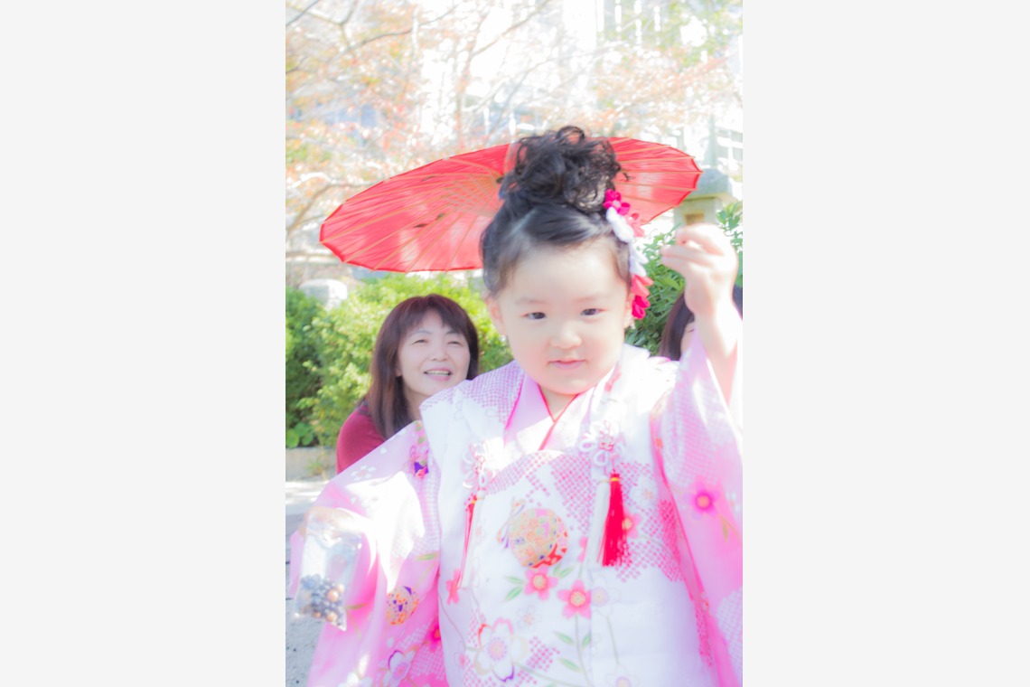 写真スペース　フォトラッシュが撮影したエンゲージメントフォトのアルバム「山口県防府天満宮七五三」