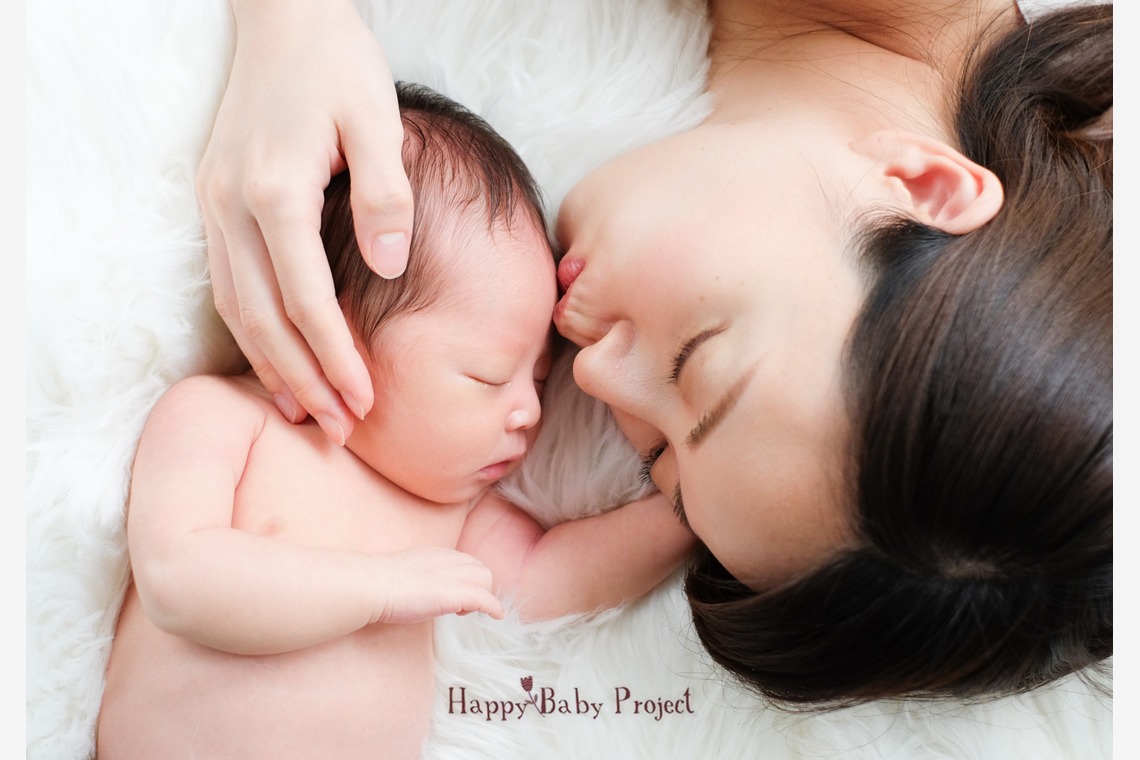 Happy Baby Projectが出張撮影した家族写真(キッズ,ベビーフォト)などが写った「Newbornphoto」の家族写真
