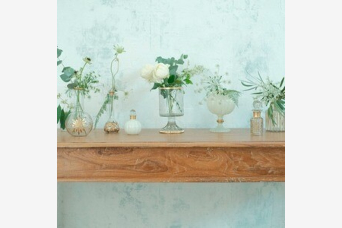 SEE LIKE PHOTOが撮影した写真のアルバム「インテリア　雑貨　アンティーク　自然光　ラグジュアリー」