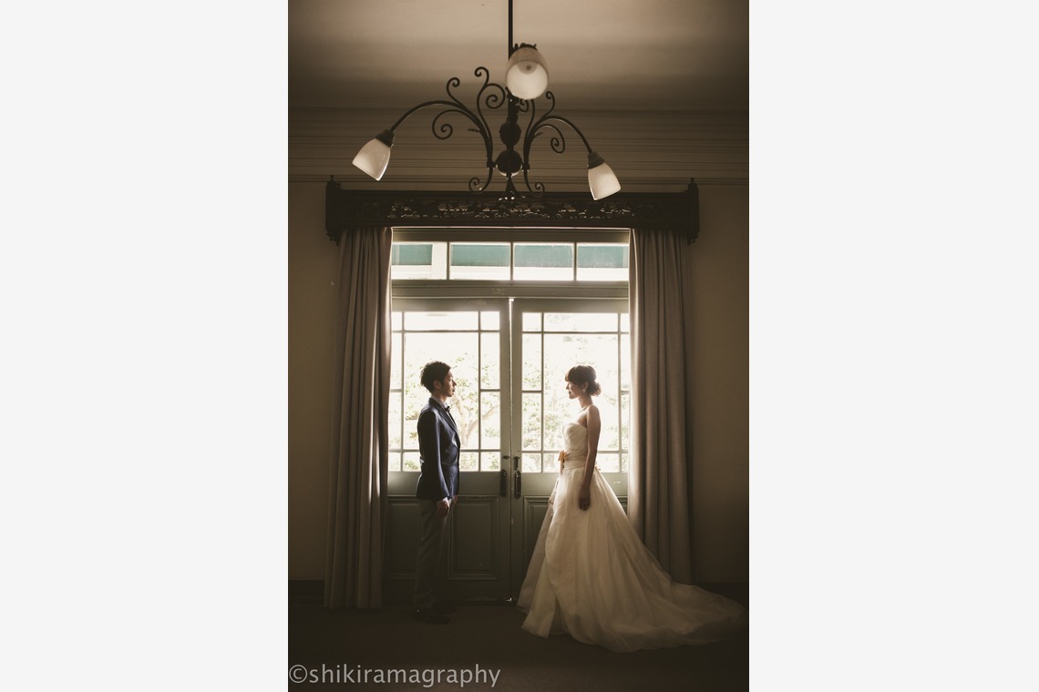 シキラマ グラフィーが撮影した「エンゲージメント・ドレス」の写真