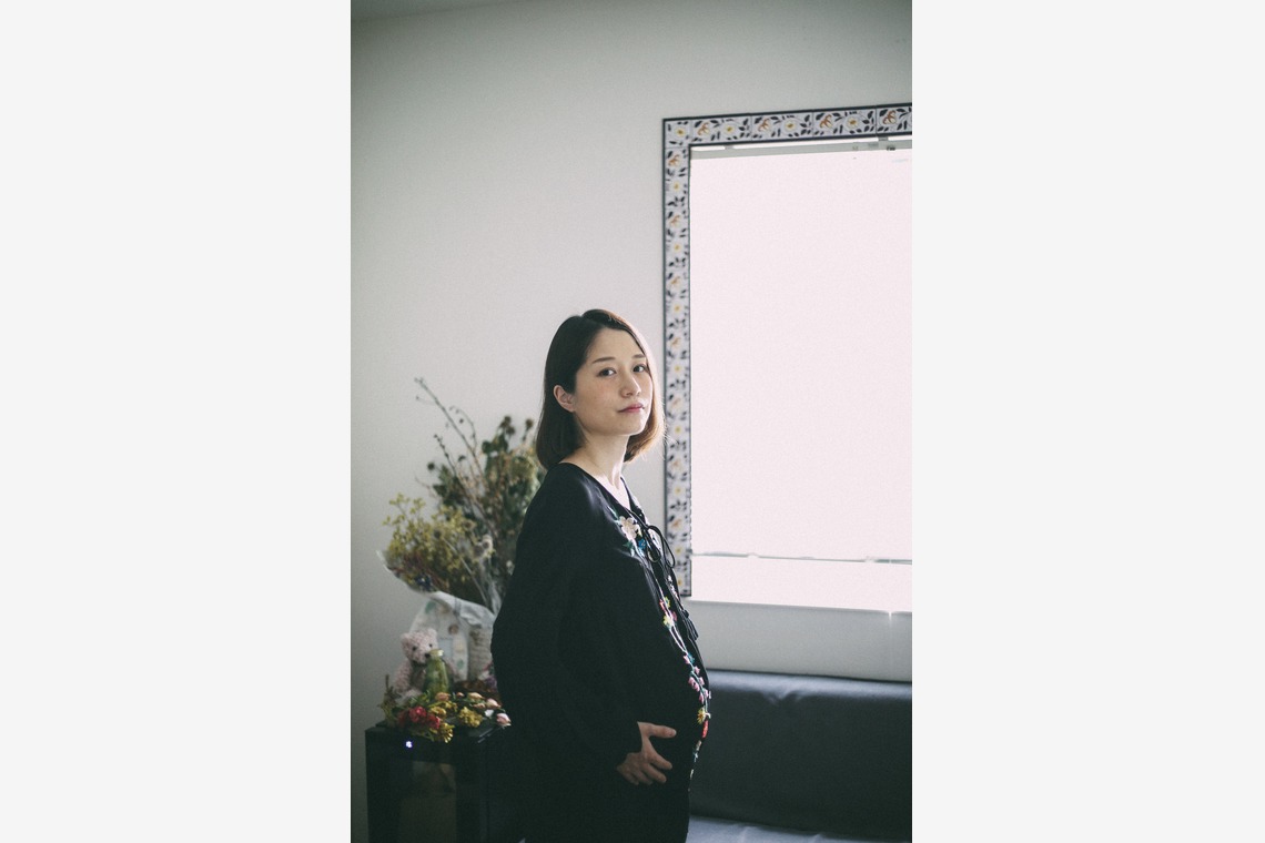 出張撮影HUG TIMEが撮影した写真のアルバム「自宅&スタジオHUGME&湘南海でマタニティフォト♪車で送迎します♪」