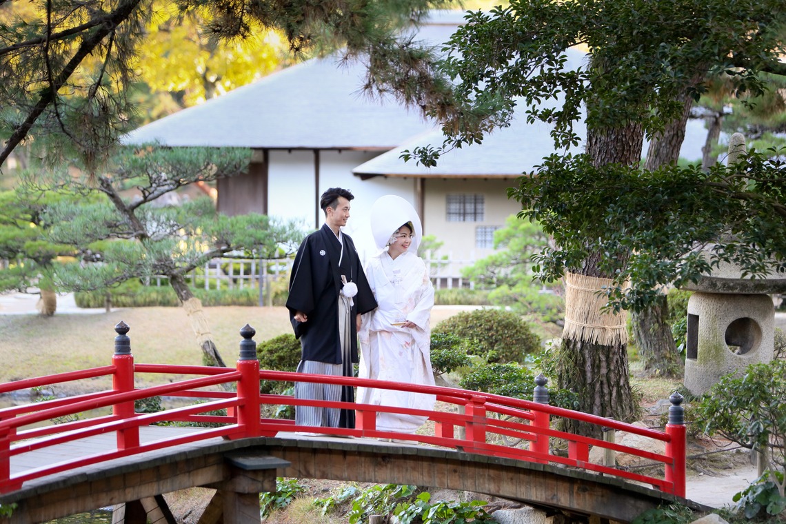 KIKIウェディングが撮影した写真のアルバム「紅葉の和風庭園」