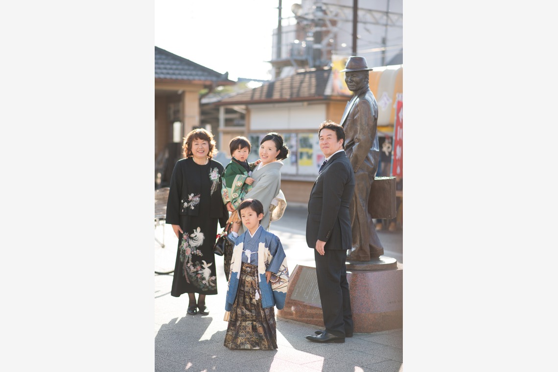 藤原和彦が撮影した「活気あふれる柴又帝釈天」の写真