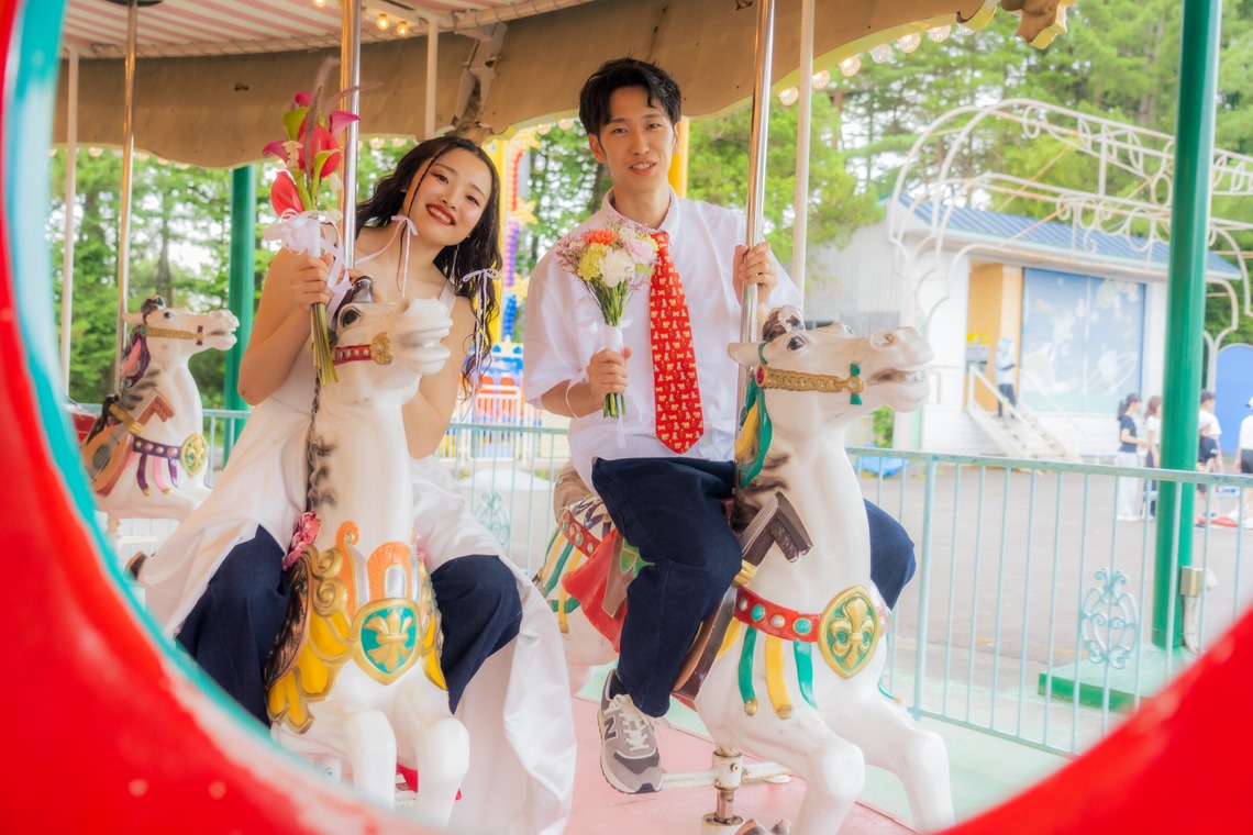 高橋佳五が撮影した写真のアルバム「前撮り~遊園地~」