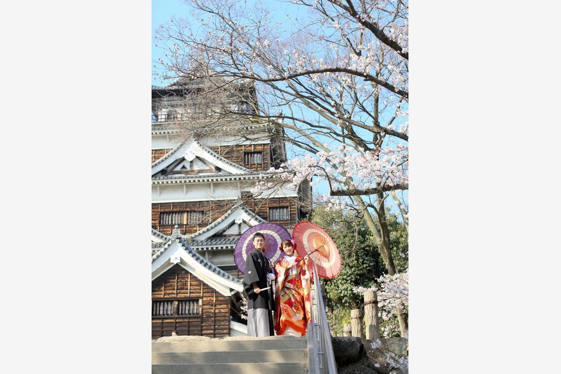KIKIウェディングが撮影した写真のアルバム「桜と広島城」