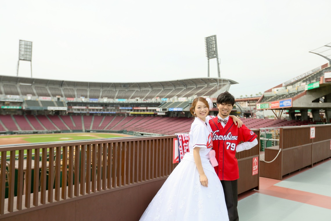 KIKIウェディングが撮影した写真のアルバム「カープと広島城」