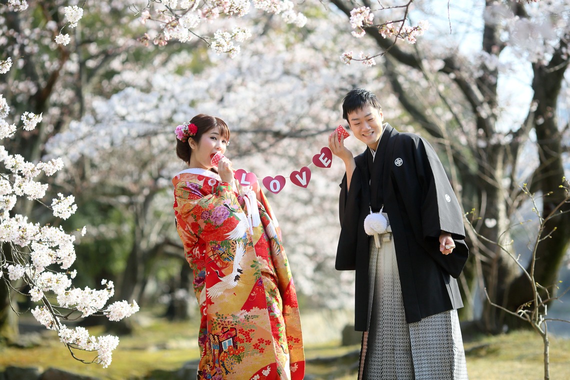 KIKIウェディングが撮影した写真のアルバム「桜と広島城」