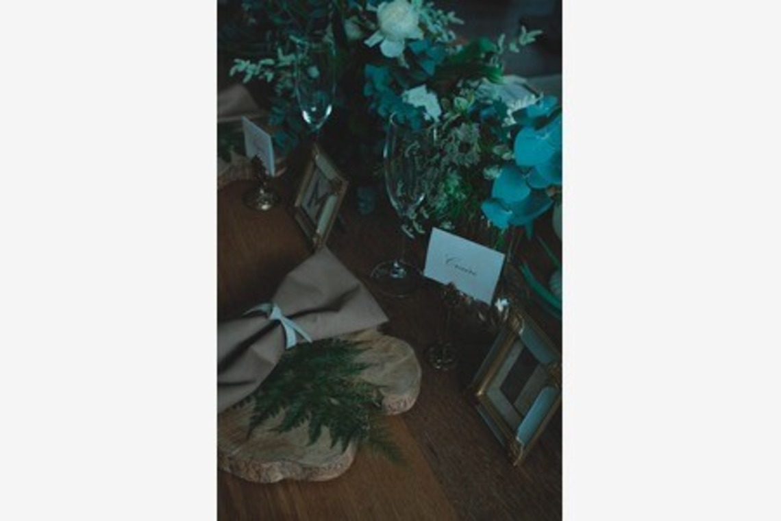 SEE LIKE PHOTOが撮影した「インテリア　雑貨　アンティーク　自然光　ラグジュアリー」の写真